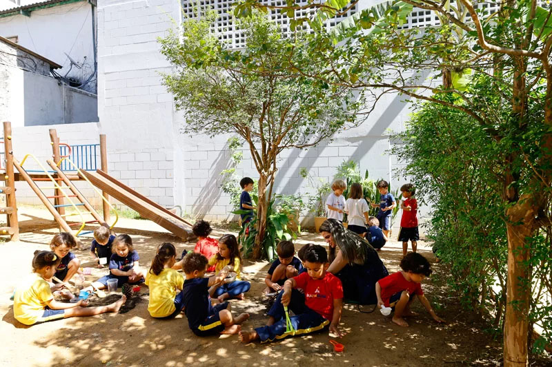 Alunos da Escola Ateneu Rá-Tim-Bum