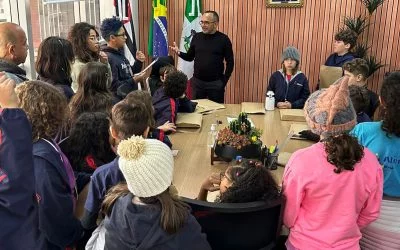 Alunos participam de Pesquisa de Ampliação na Câmara de Vereadores